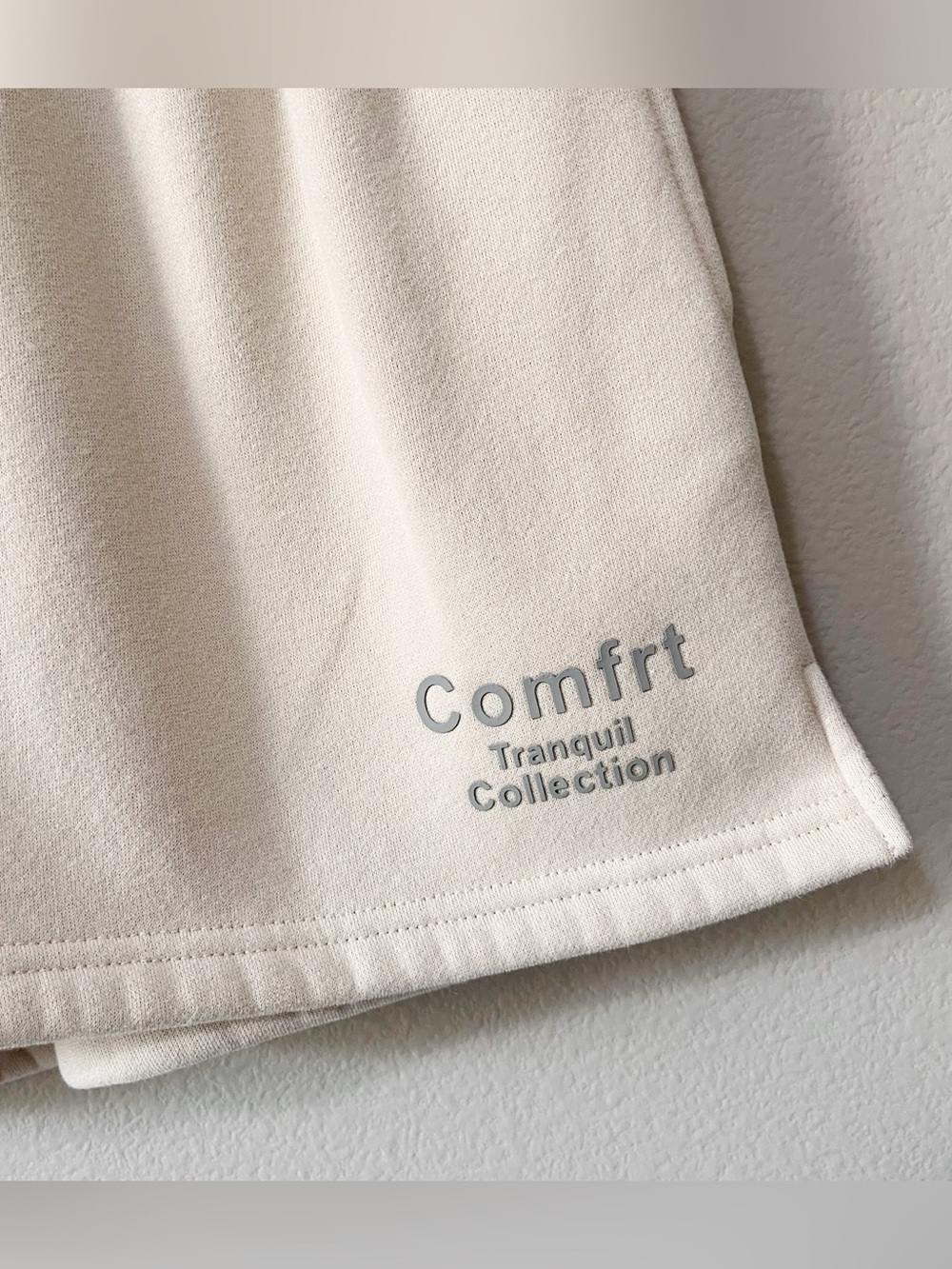 Comfrt Women's Tranquil Heavyweight Sweat Shorts Ivory Size XS Loungewear - Picture 2 of 8